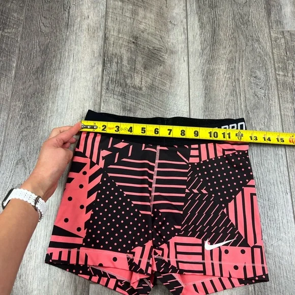 Nike Pro Pink Print Spandex Shorts - Picture 12 of 12